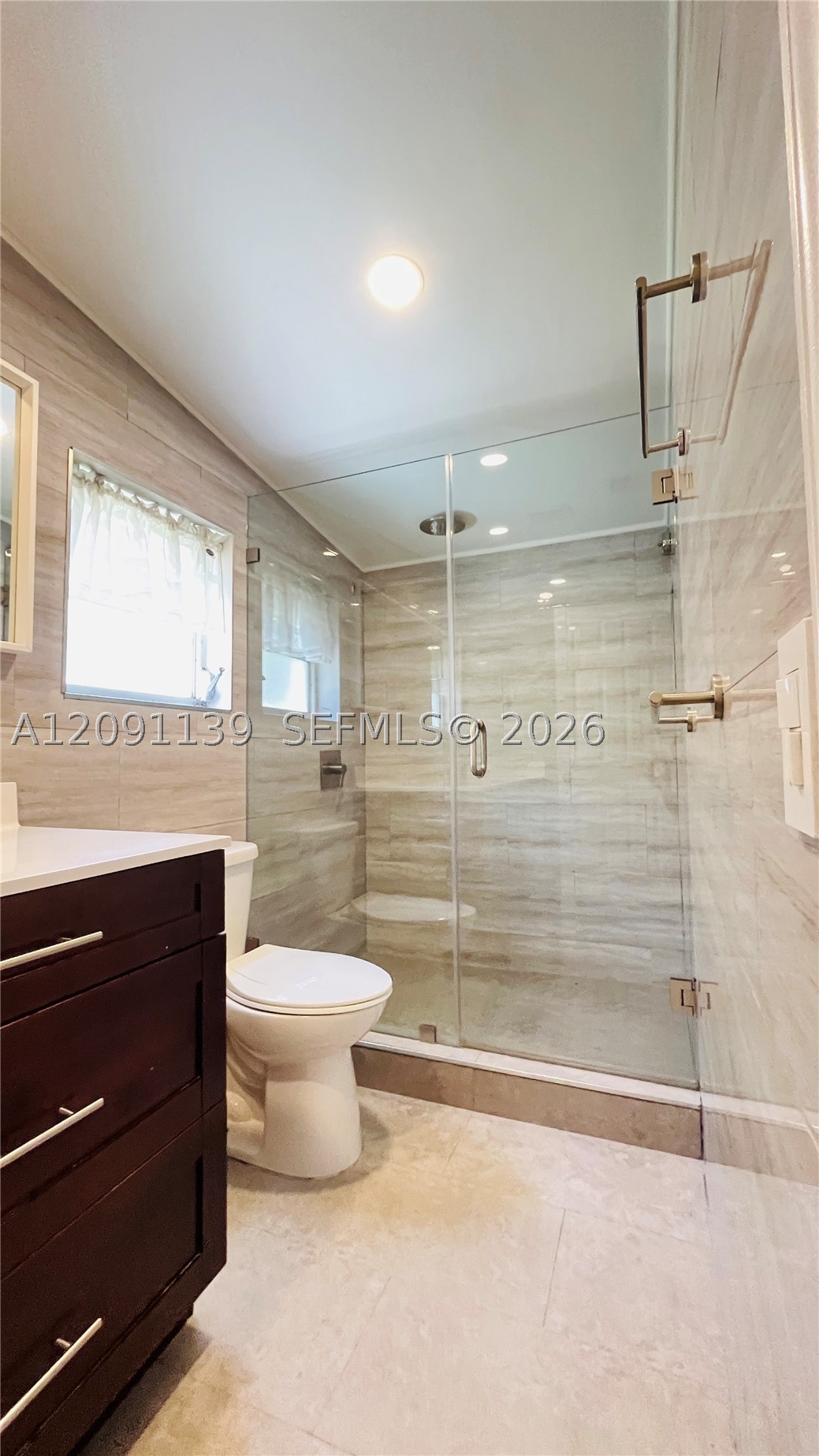 2250 SW 23rd St, Miami FL 33145