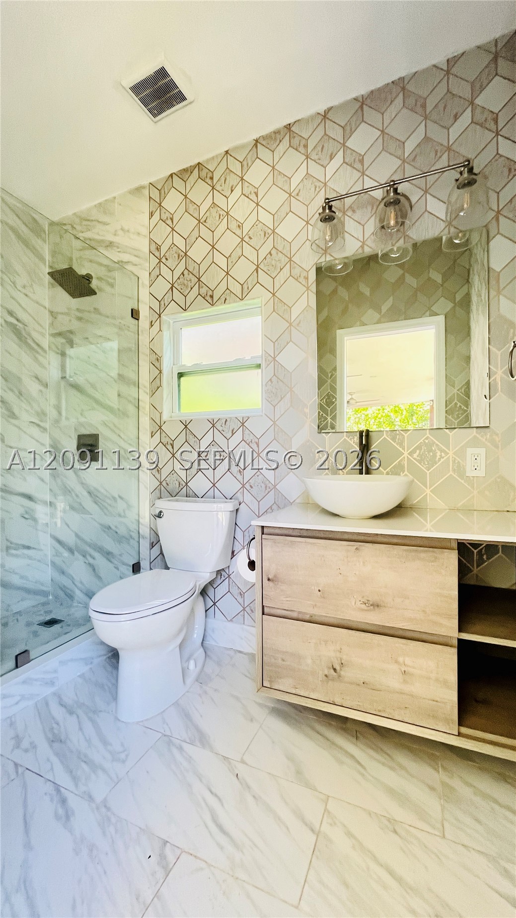 2250 SW 23rd St, Miami FL 33145