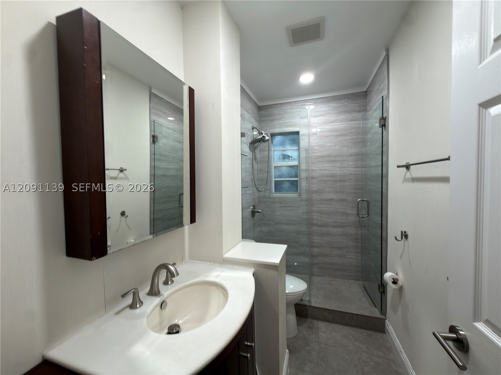 2250 SW 23rd St, Miami FL 33145