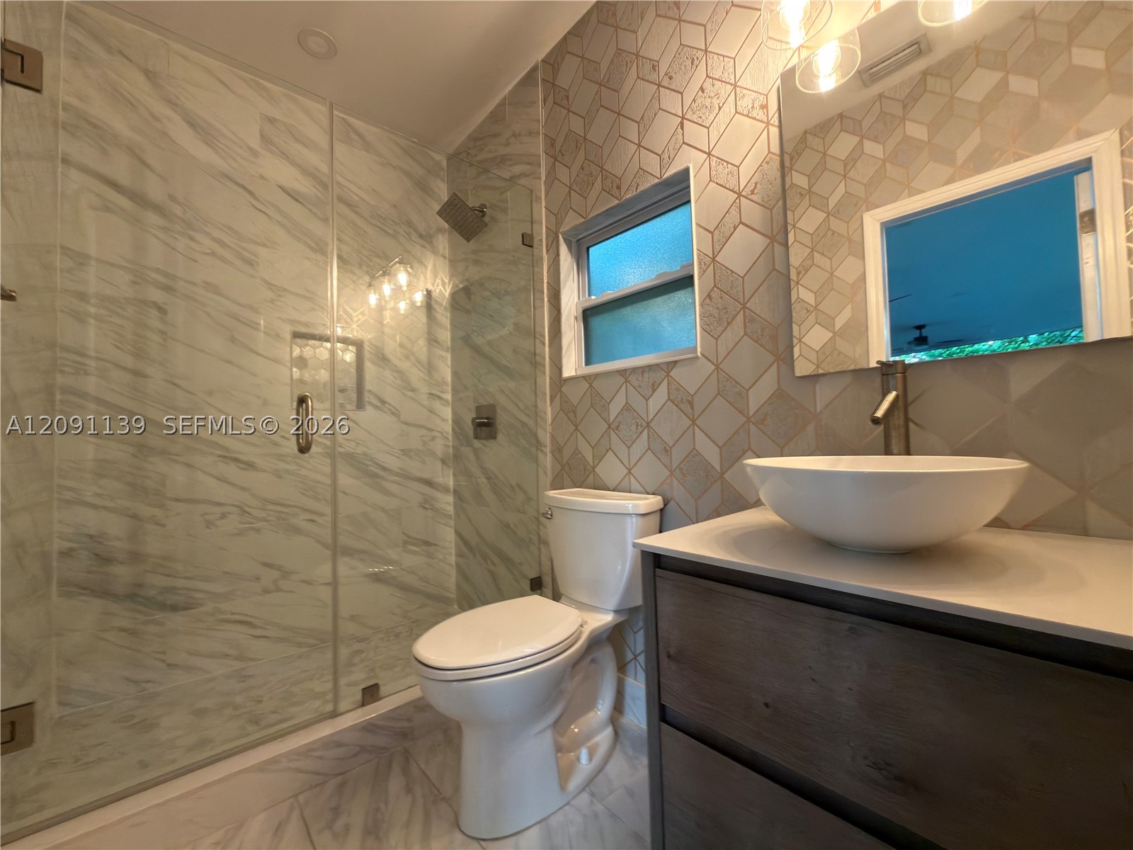 2250 SW 23rd St, Miami FL 33145