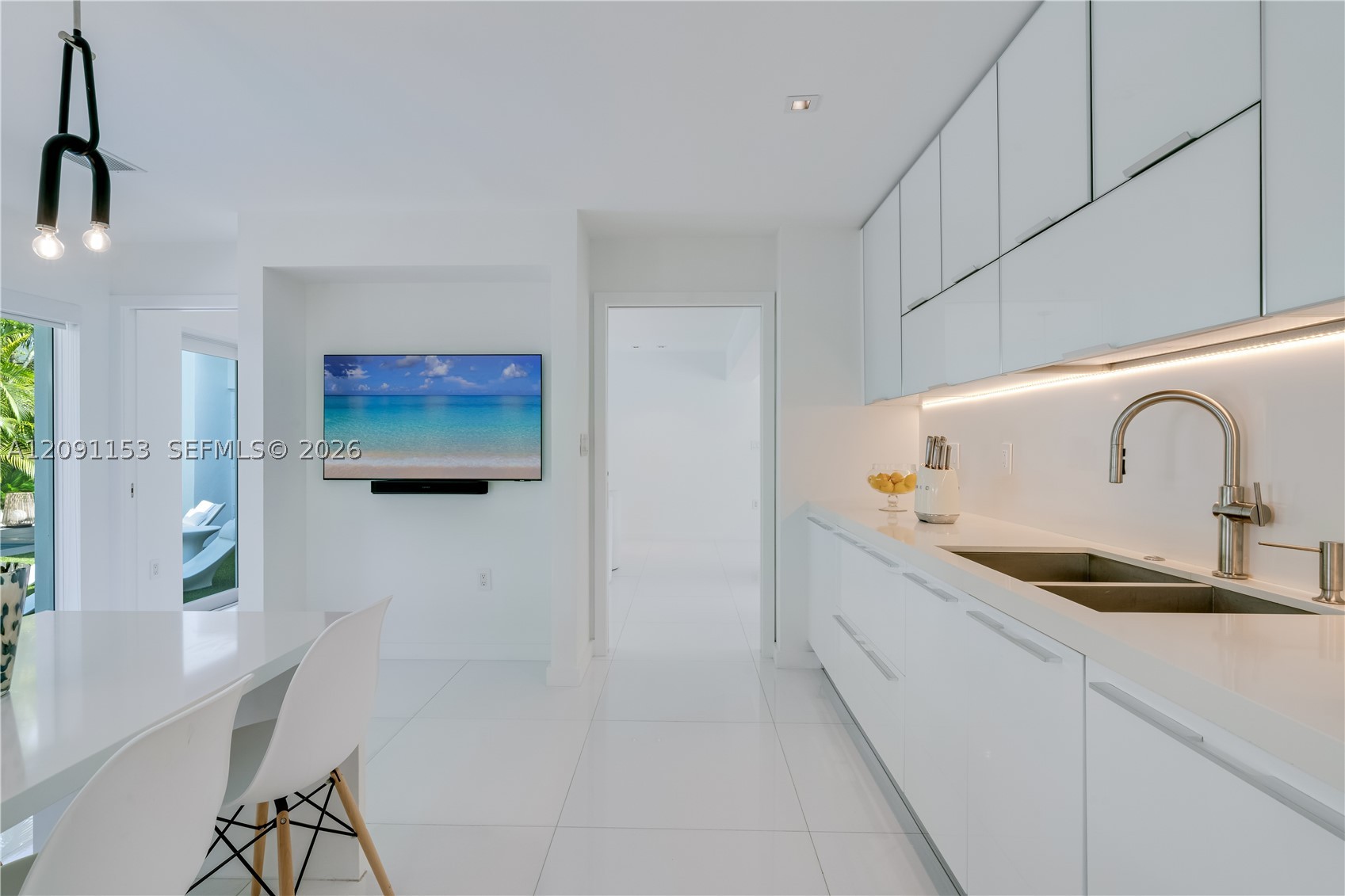 475 Woodcrest Rd, Key Biscayne FL 33149