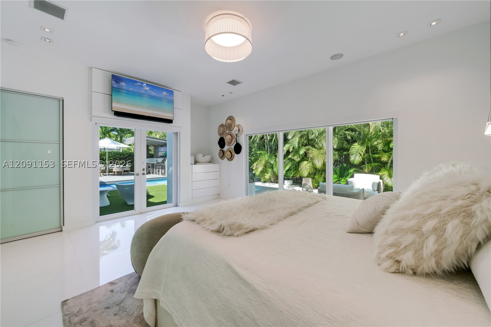 475 Woodcrest Rd, Key Biscayne FL 33149
