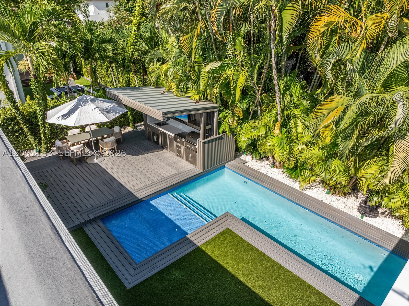 475 Woodcrest Rd, Key Biscayne FL 33149