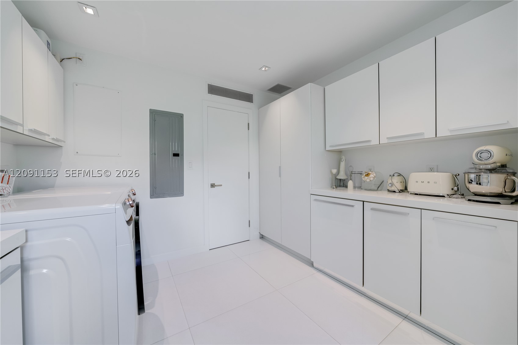 475 Woodcrest Rd, Key Biscayne FL 33149