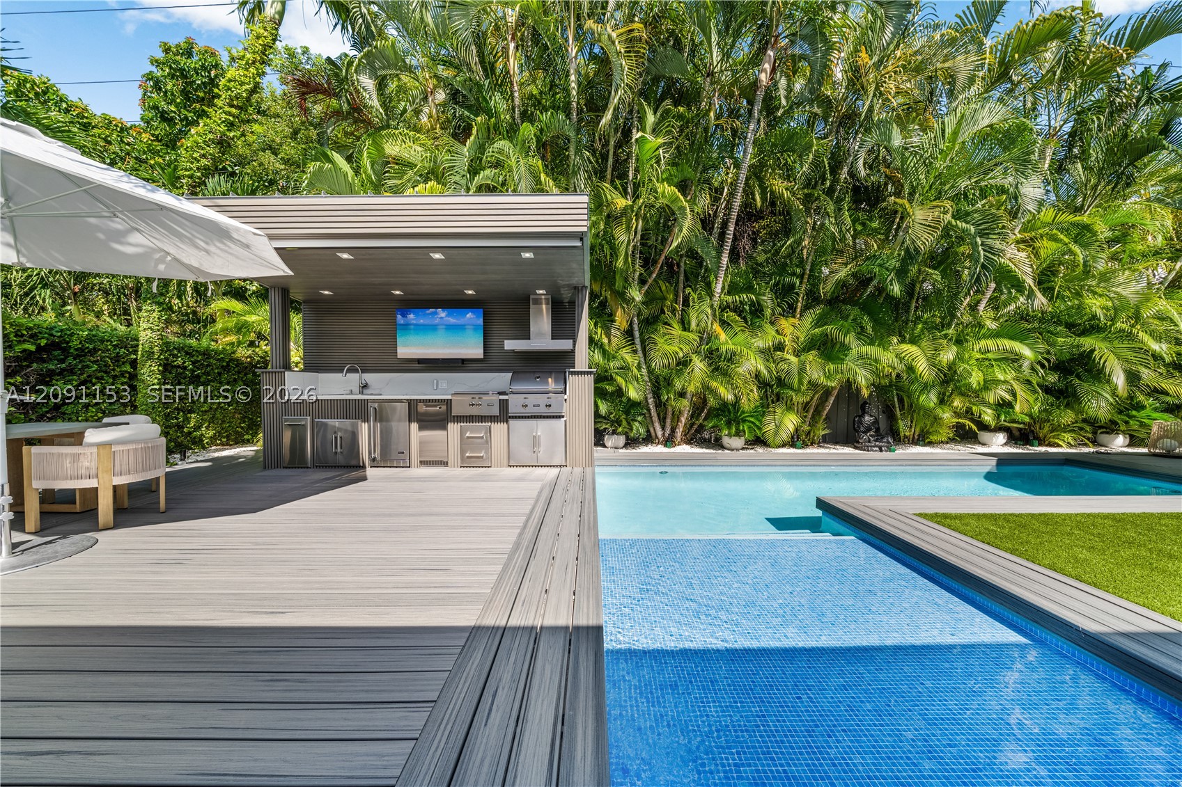 475 Woodcrest Rd, Key Biscayne FL 33149