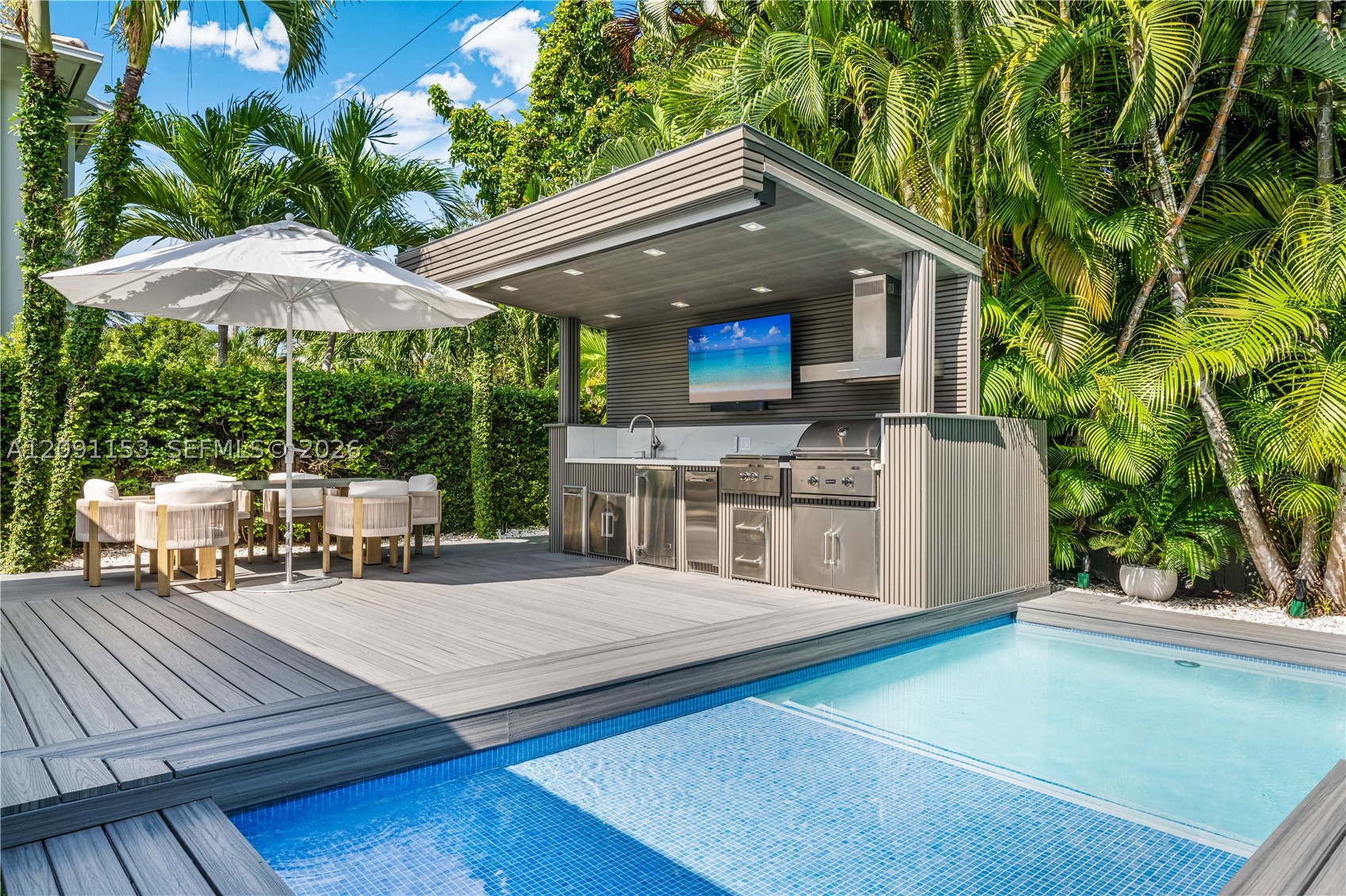 475 Woodcrest Rd, Key Biscayne FL 33149