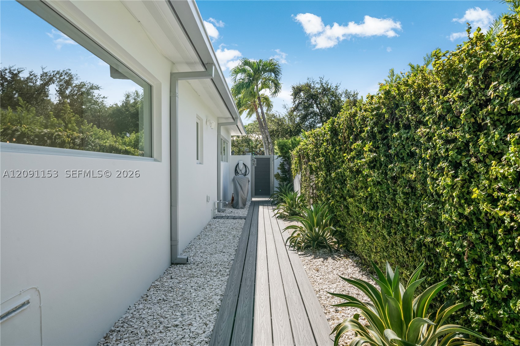 475 Woodcrest Rd, Key Biscayne FL 33149