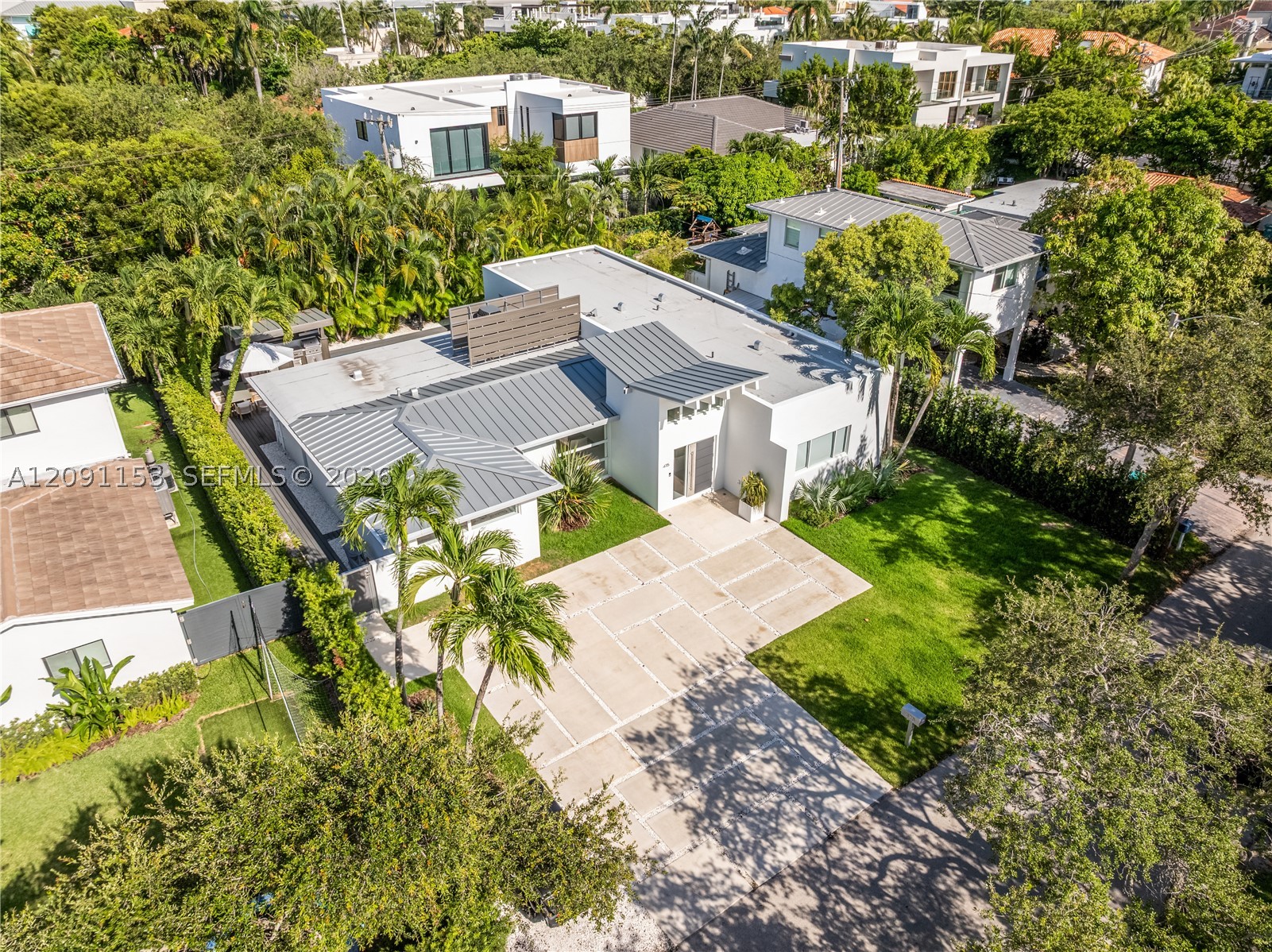 475 Woodcrest Rd, Key Biscayne FL 33149
