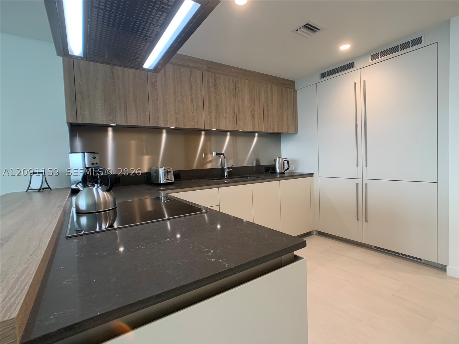1000 Brickell Plz #4504, Miami FL 33131