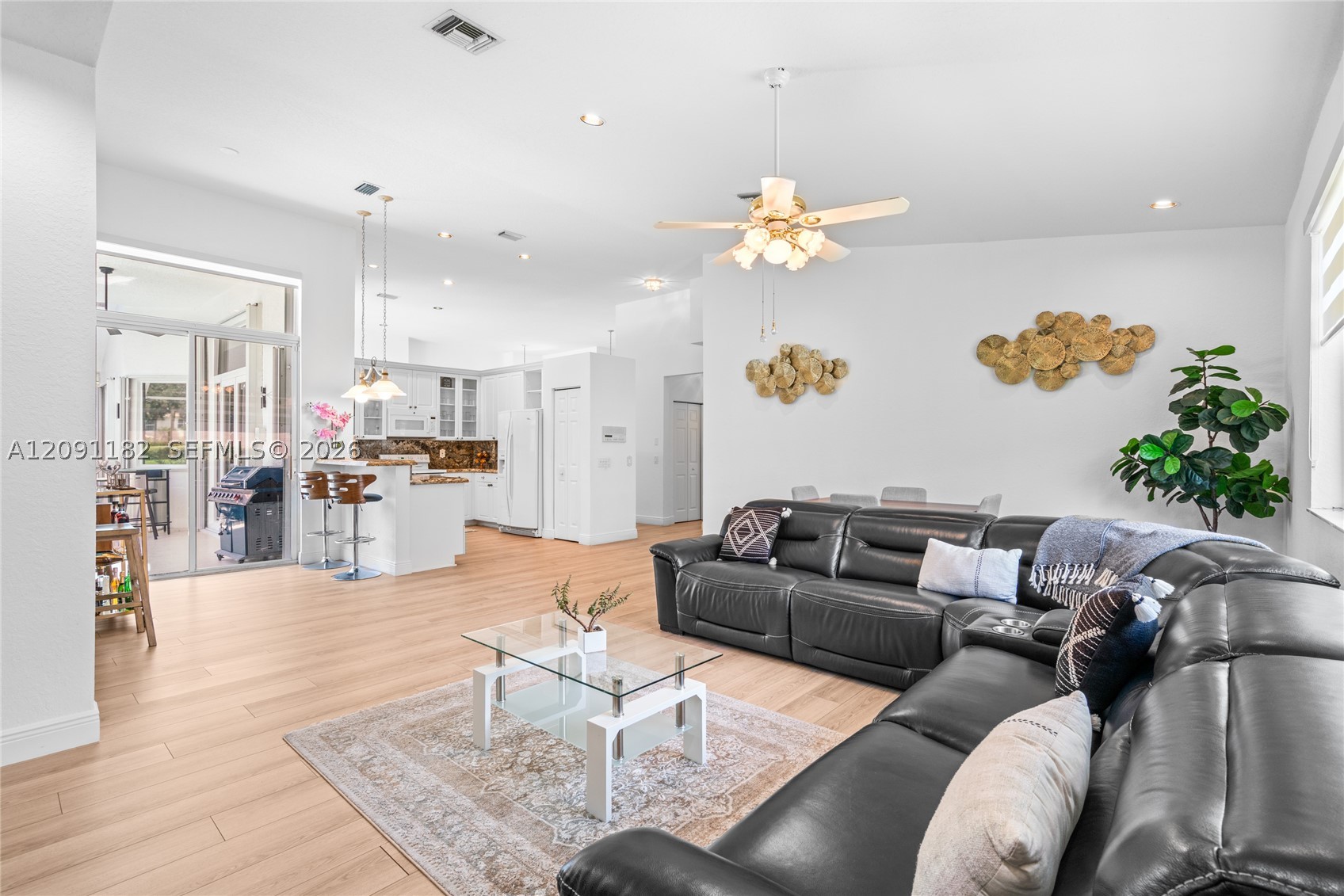 6420 Mallards Way, Coconut Creek FL 33073