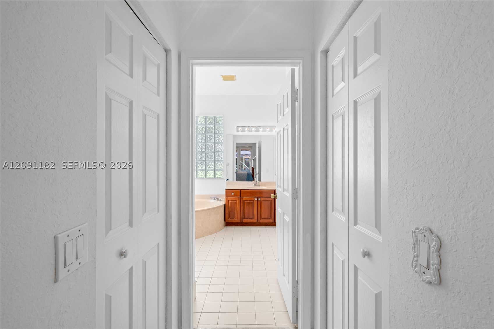 6420 Mallards Way, Coconut Creek FL 33073