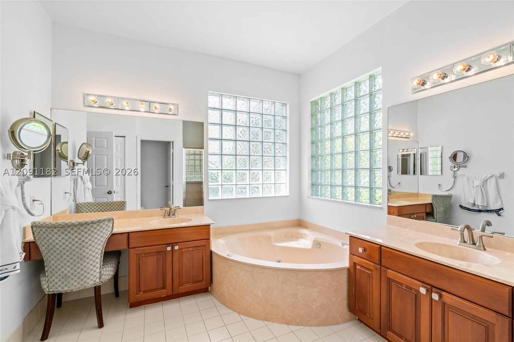 6420 Mallards Way, Coconut Creek FL 33073