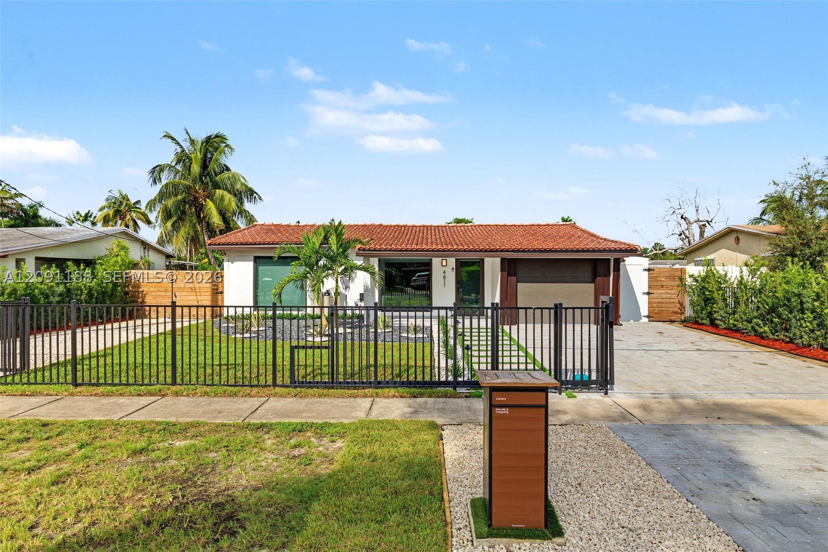 4611 SW 34th Ave, Dania Beach FL 33312