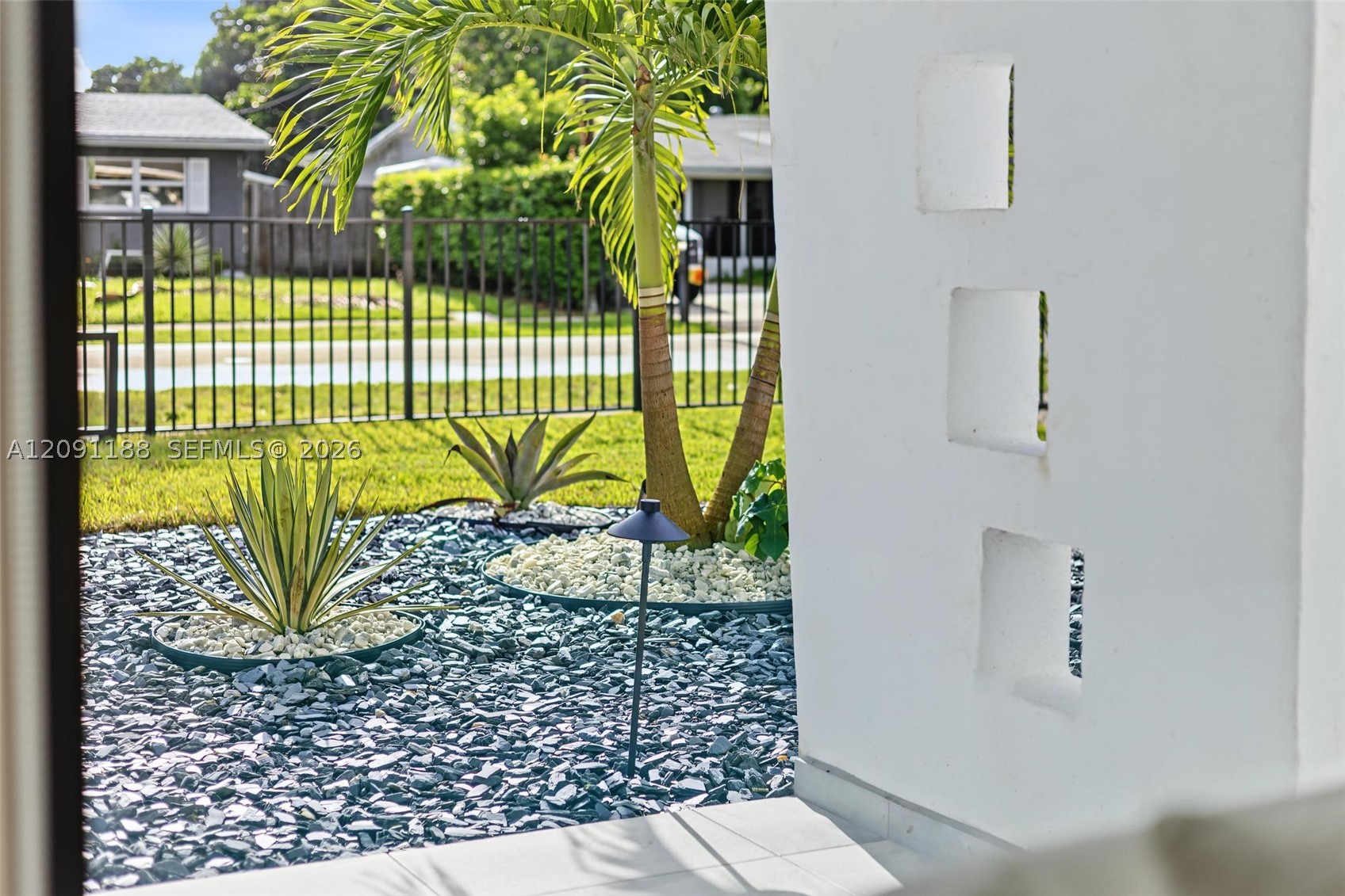 4611 SW 34th Ave, Dania Beach FL 33312