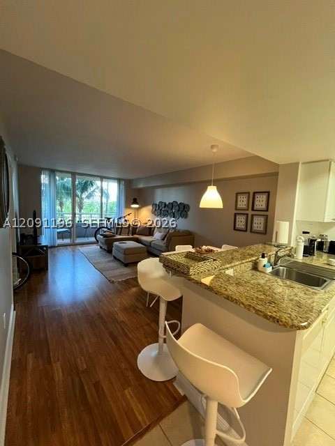 19501 W Country Club Dr #302, Aventura FL 33180