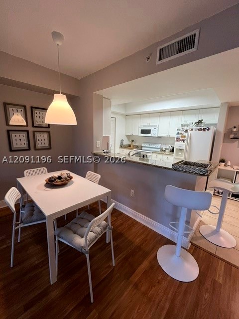 19501 W Country Club Dr #302, Aventura FL 33180