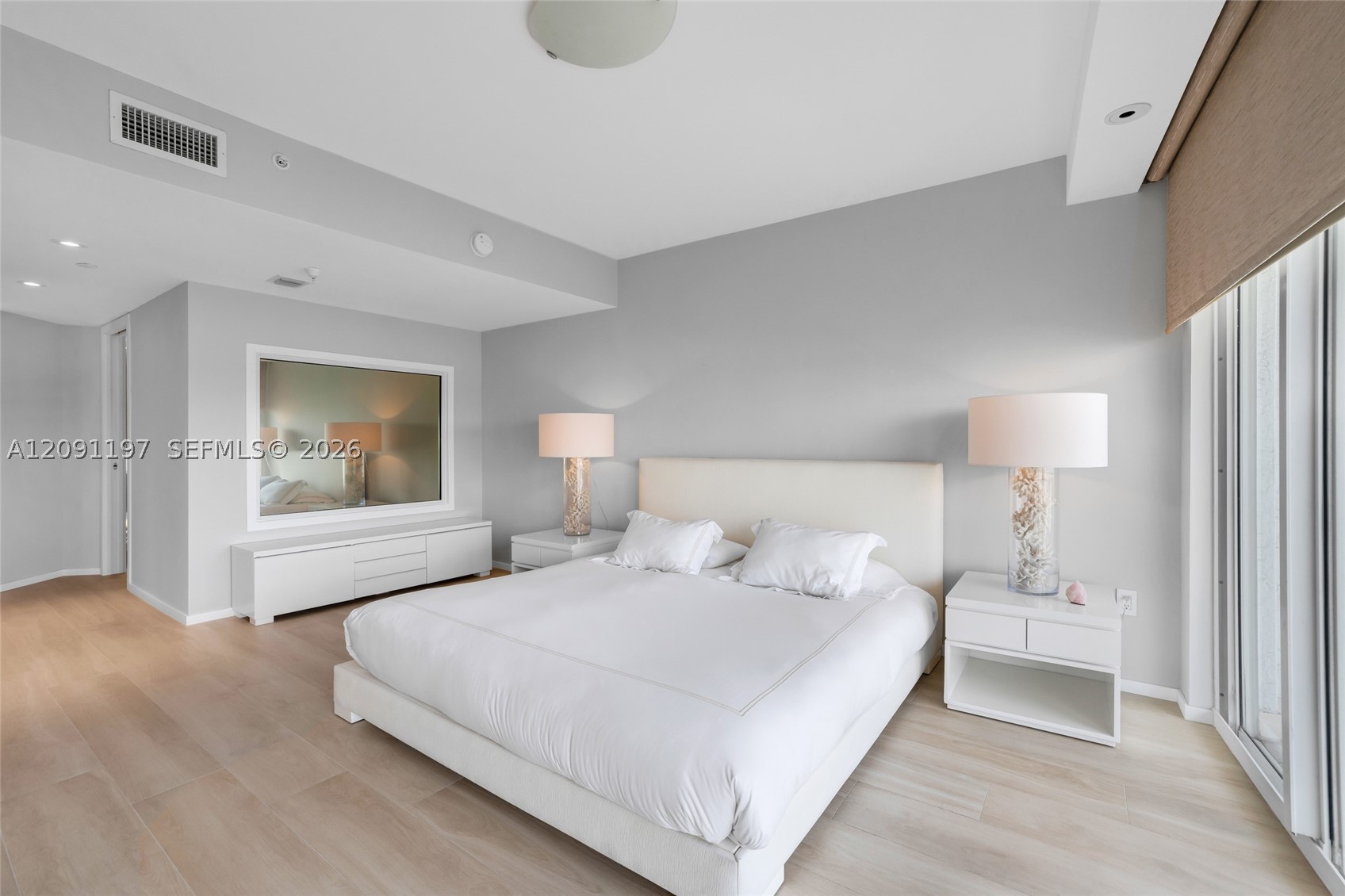 10 Venetian Way #1404, Miami Beach FL 33139