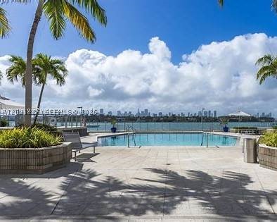 800 West Ave #435, Miami Beach FL 33139