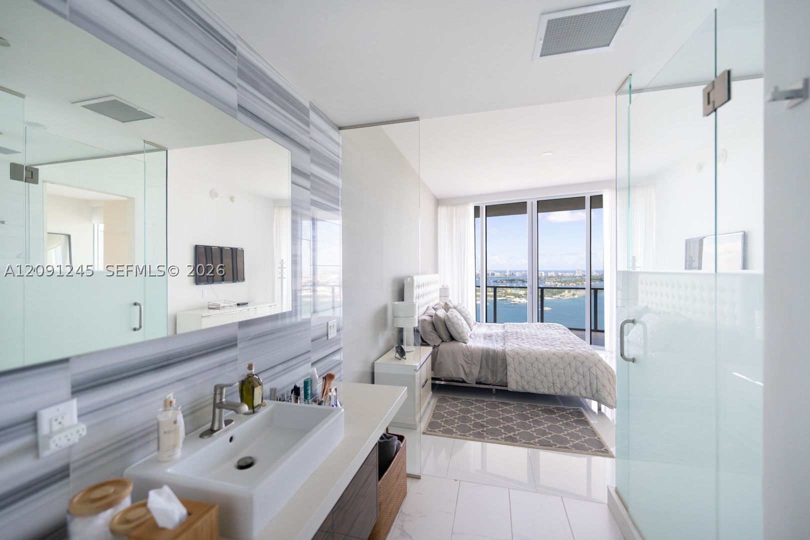 1100 Biscayne Blvd #3302, Miami FL 33132