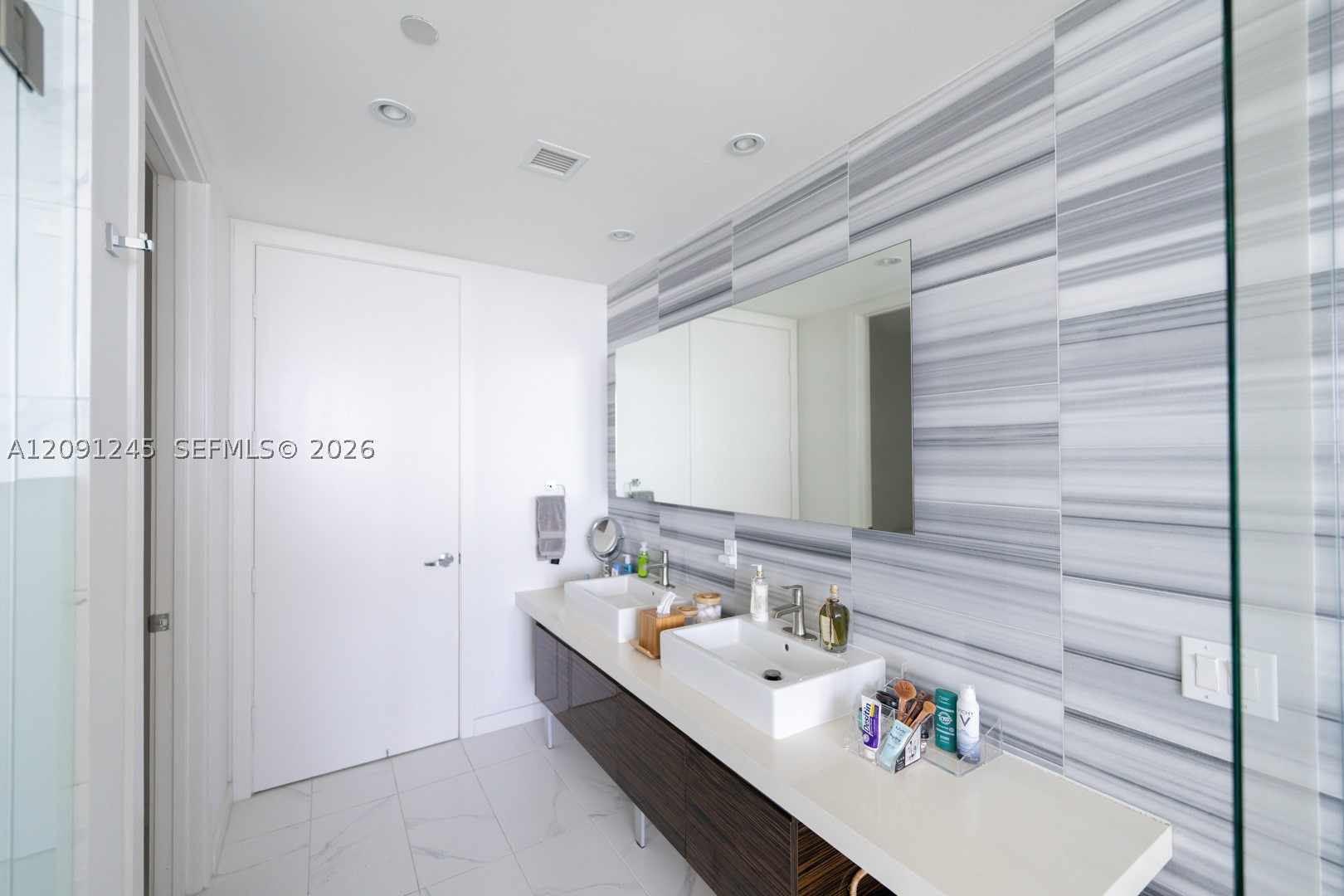 1100 Biscayne Blvd #3302, Miami FL 33132