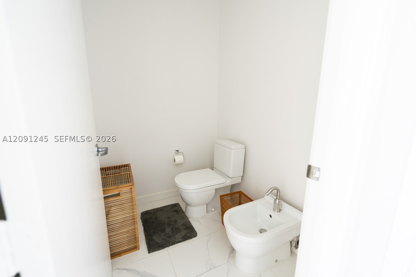 1100 Biscayne Blvd #3302, Miami FL 33132