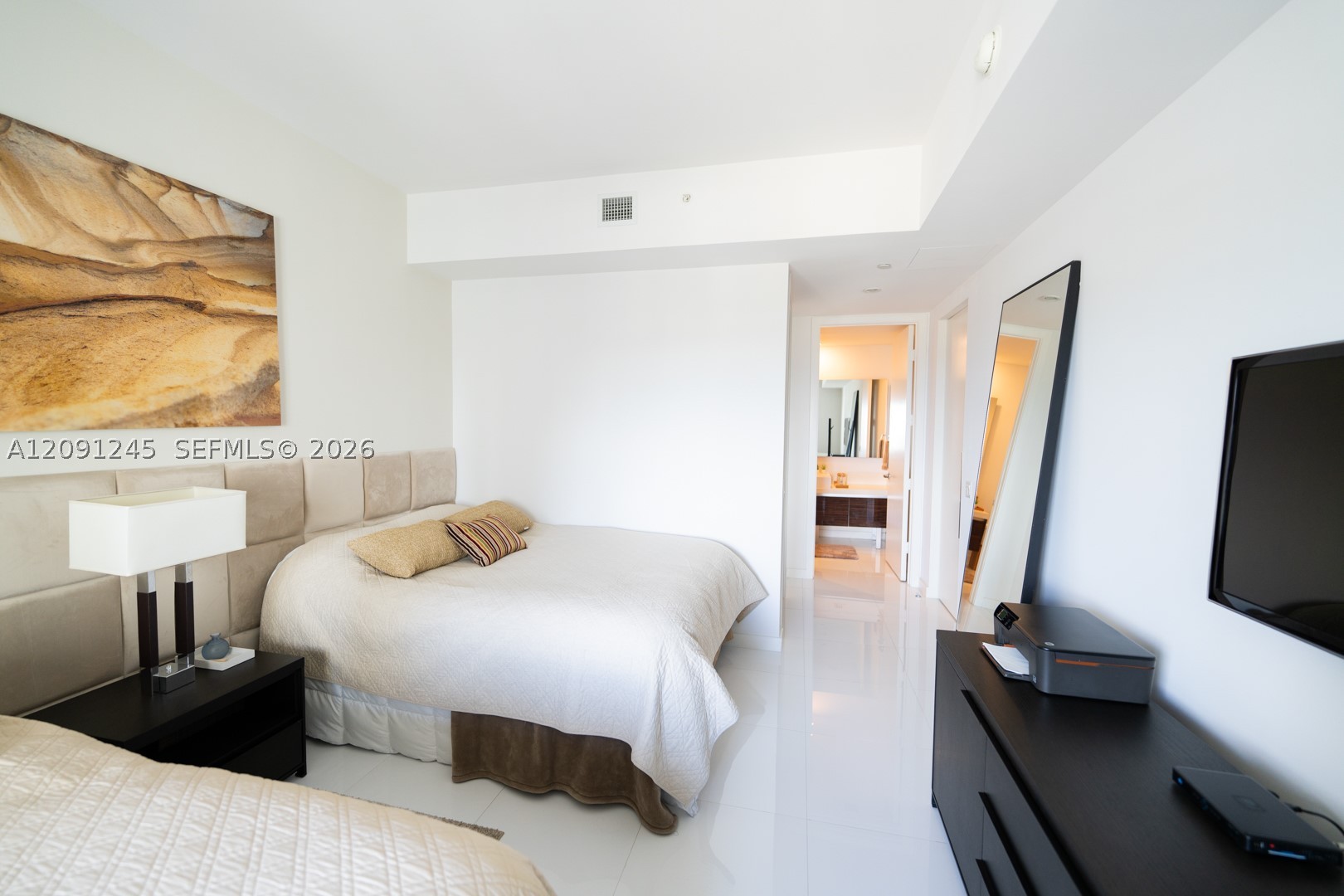 1100 Biscayne Blvd #3302, Miami FL 33132