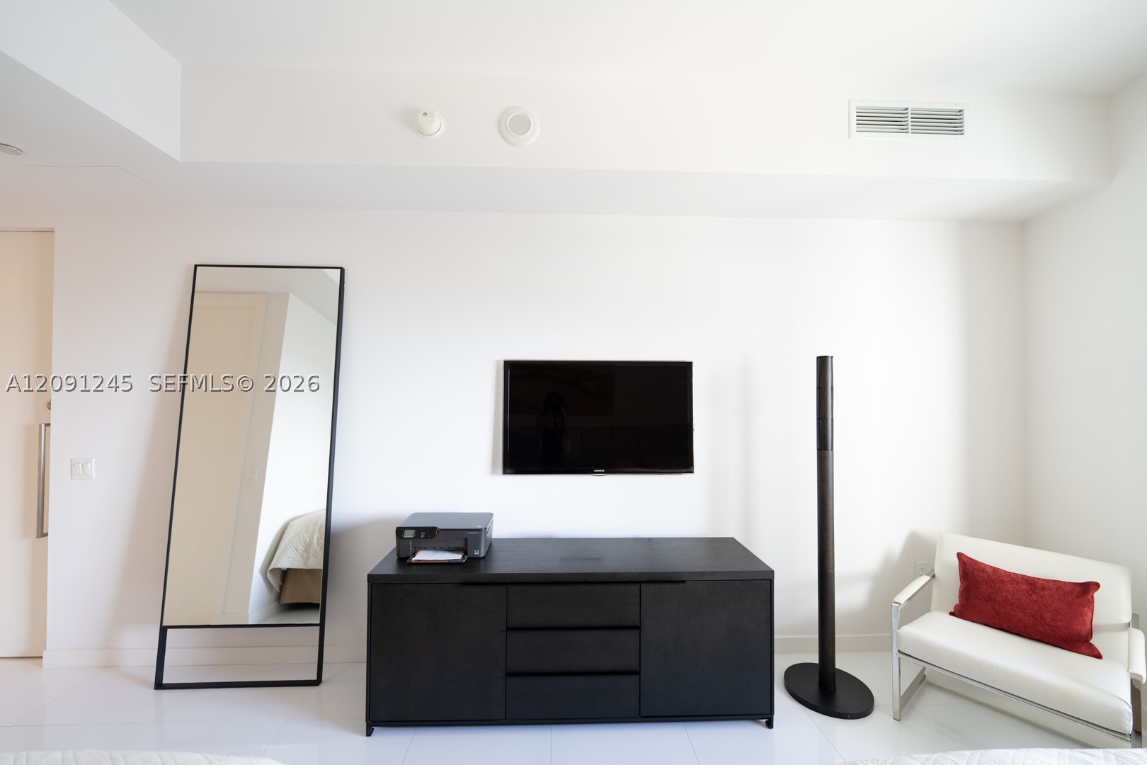 1100 Biscayne Blvd #3302, Miami FL 33132