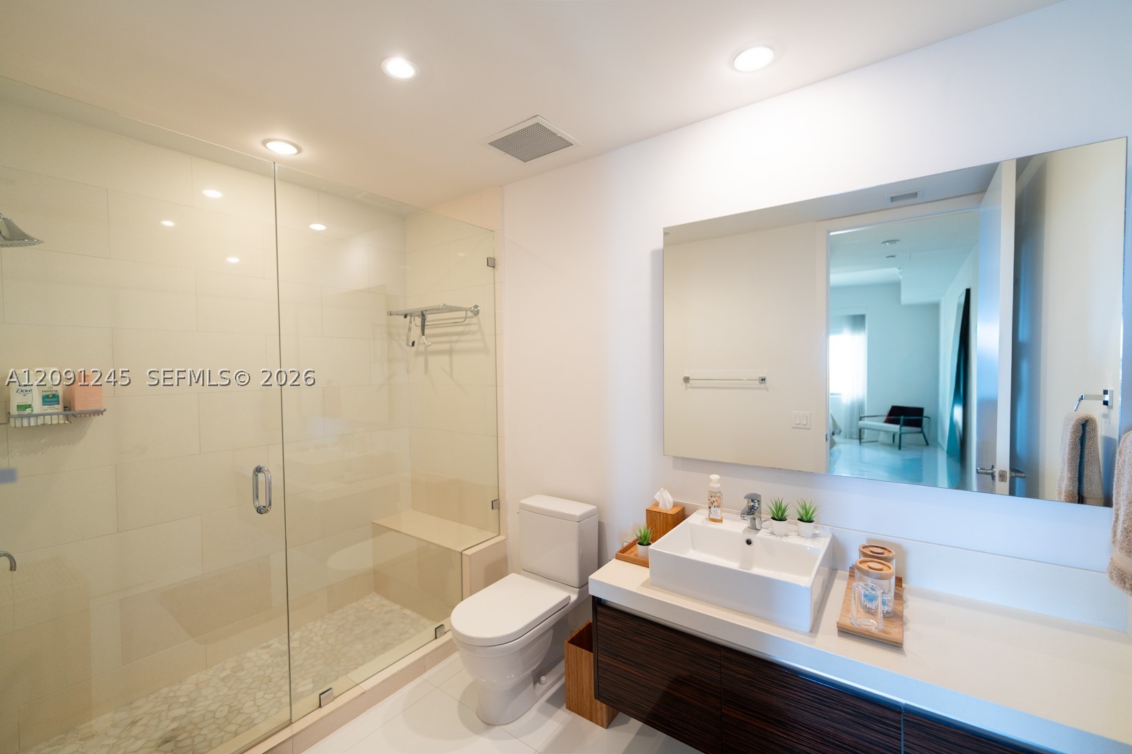 1100 Biscayne Blvd #3302, Miami FL 33132