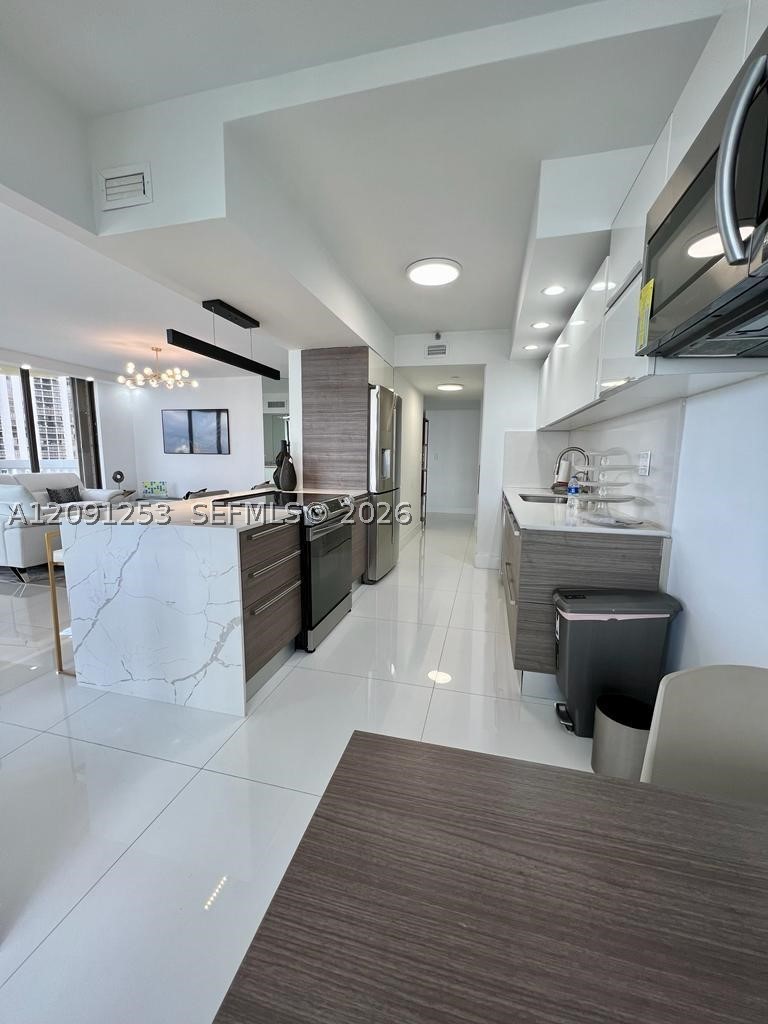 19355 Turnberry Way #6D, Aventura FL 33180