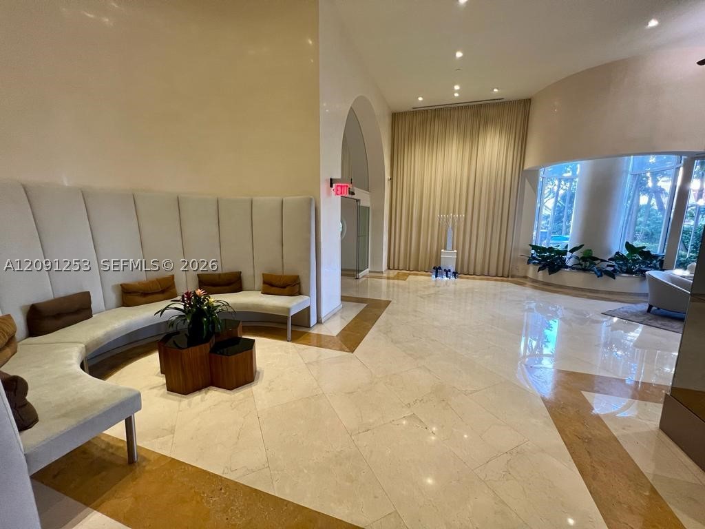 19355 Turnberry Way #6D, Aventura FL 33180