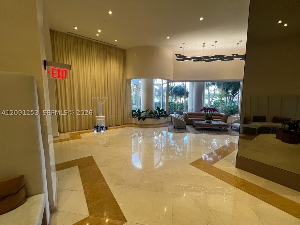 19355 Turnberry Way #6D, Aventura FL 33180