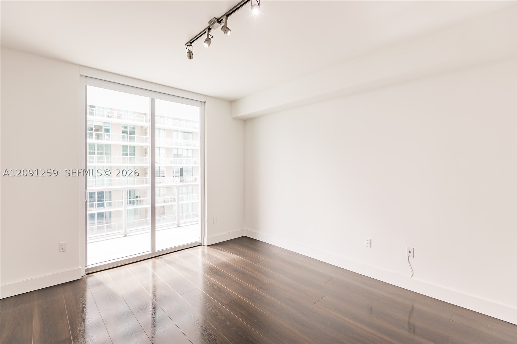 1111 SW 1st Ave #3216, Miami FL 33130