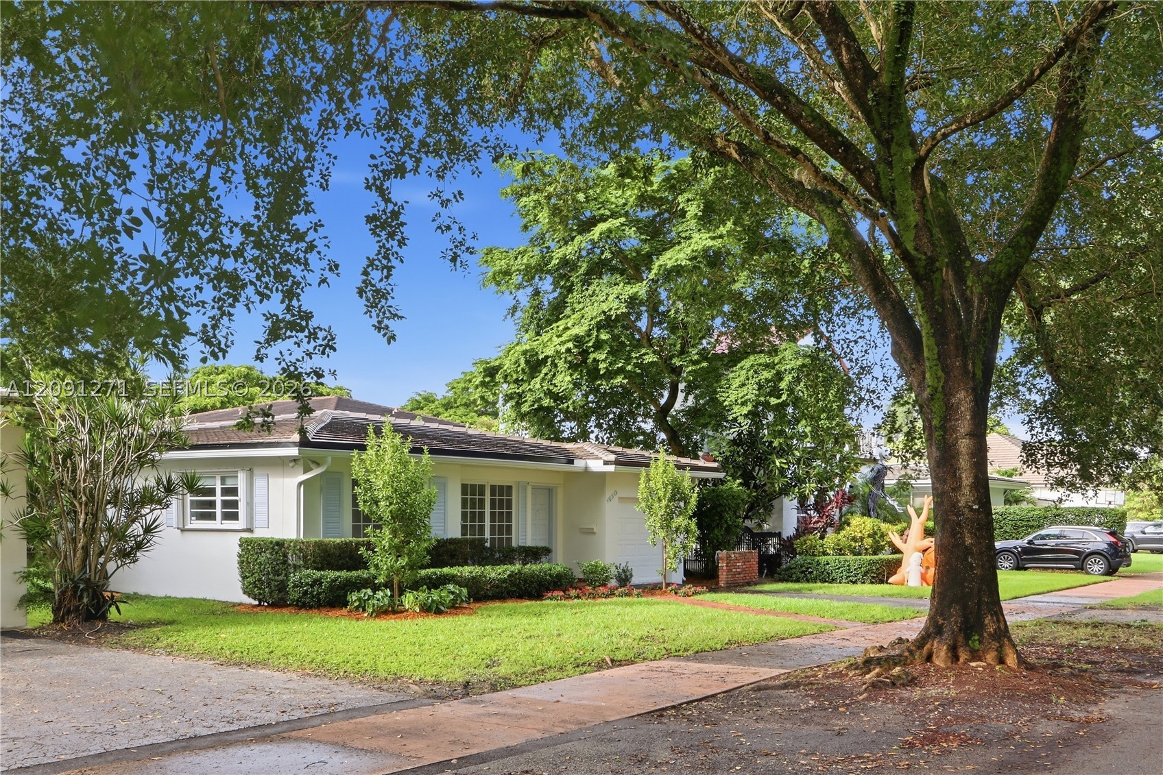 1530 Catalonia Ave, Coral Gables FL 33134