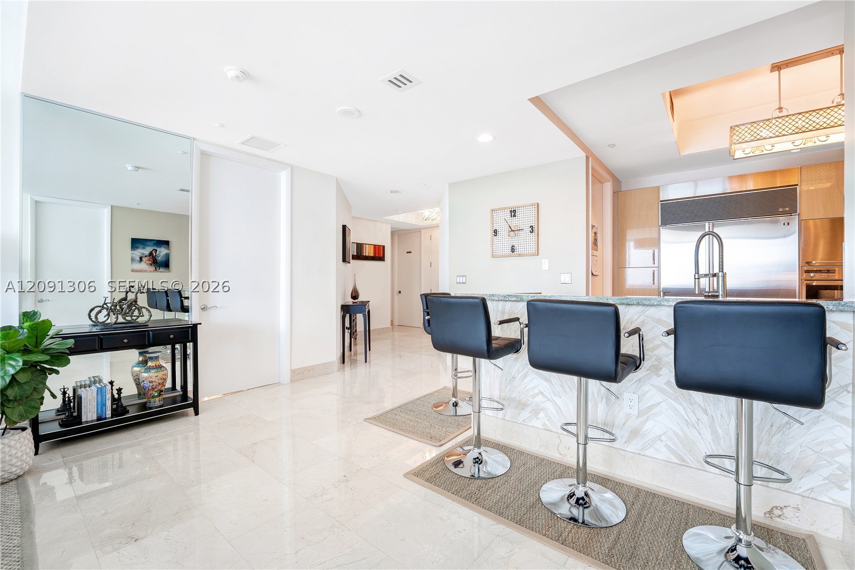 100 S Pointe Dr #2403, Miami Beach FL 33139