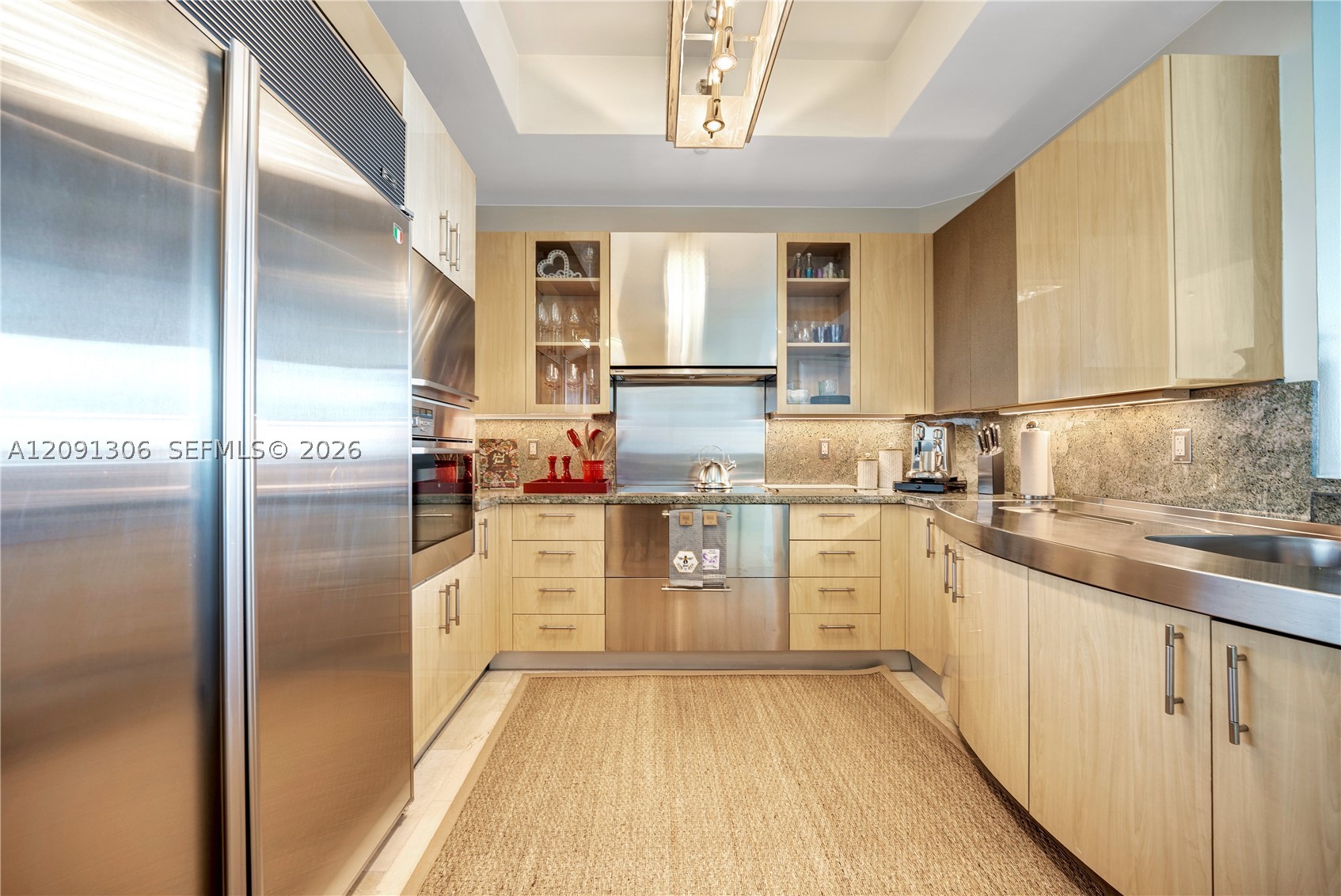 100 S Pointe Dr #2403, Miami Beach FL 33139