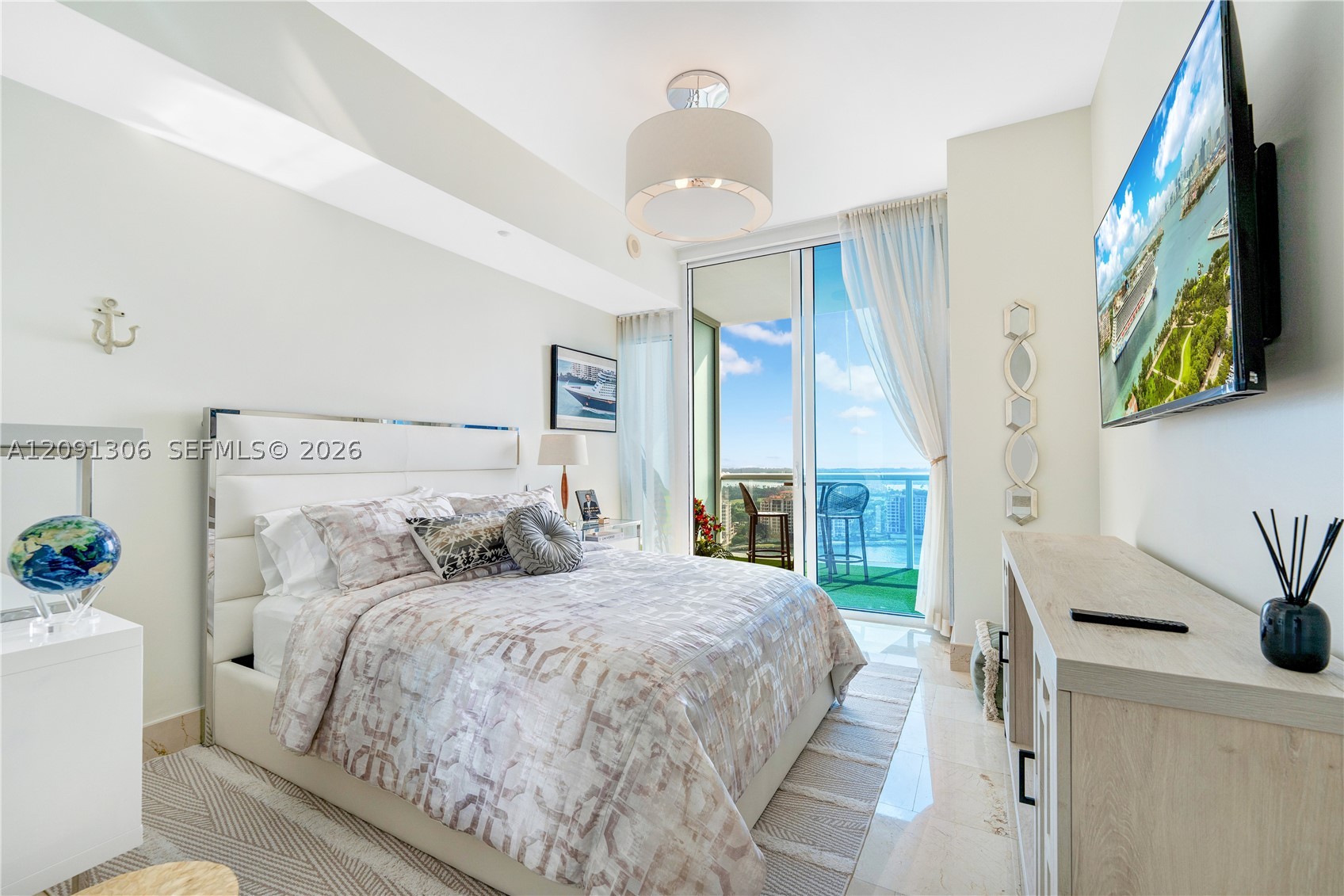 100 S Pointe Dr #2403, Miami Beach FL 33139