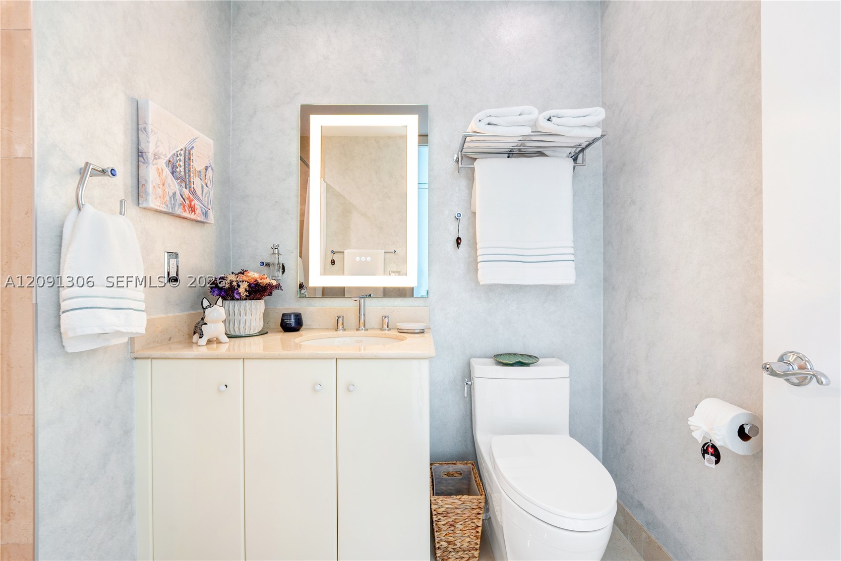 100 S Pointe Dr #2403, Miami Beach FL 33139
