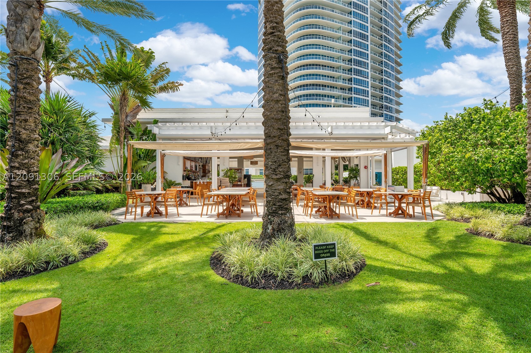 100 S Pointe Dr #2403, Miami Beach FL 33139