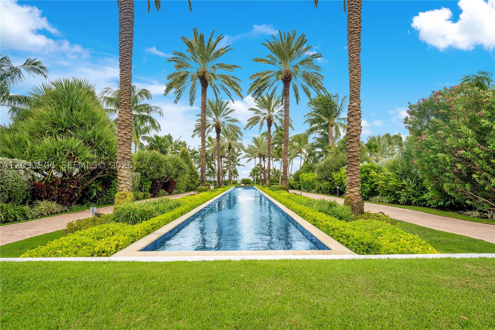 100 S Pointe Dr #2403, Miami Beach FL 33139