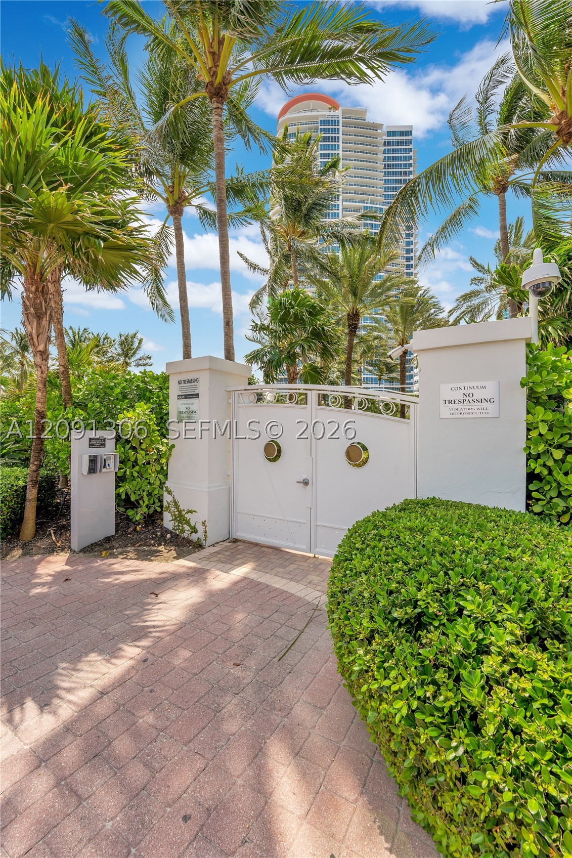 100 S Pointe Dr #2403, Miami Beach FL 33139