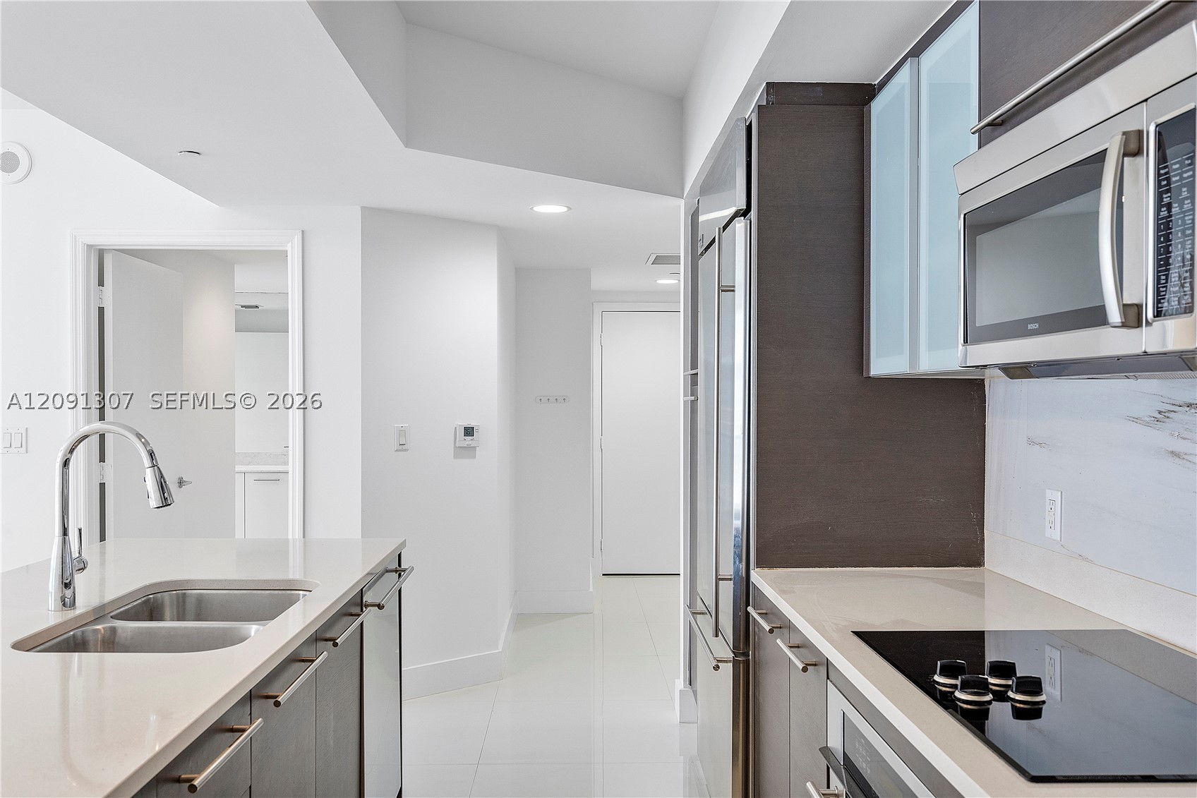 55 SE 6th St #3605, Miami FL 33131