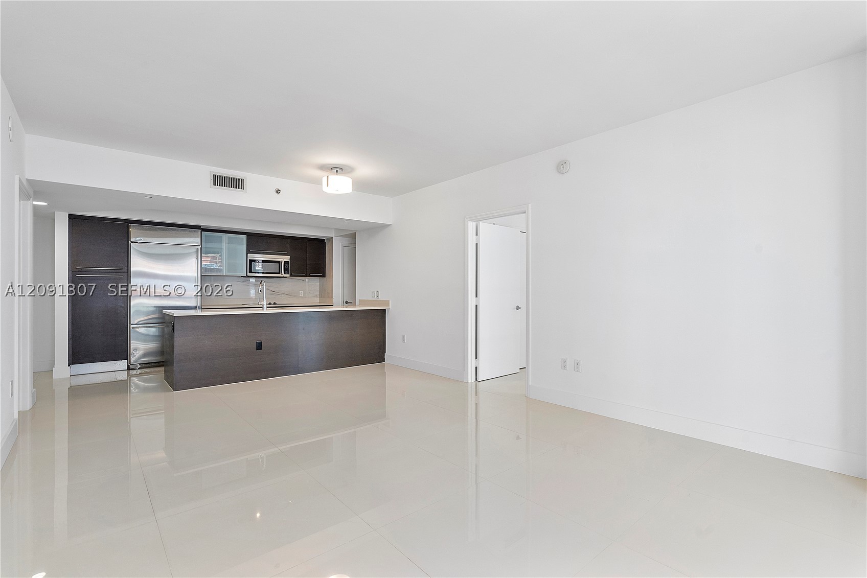 55 SE 6th St #3605, Miami FL 33131