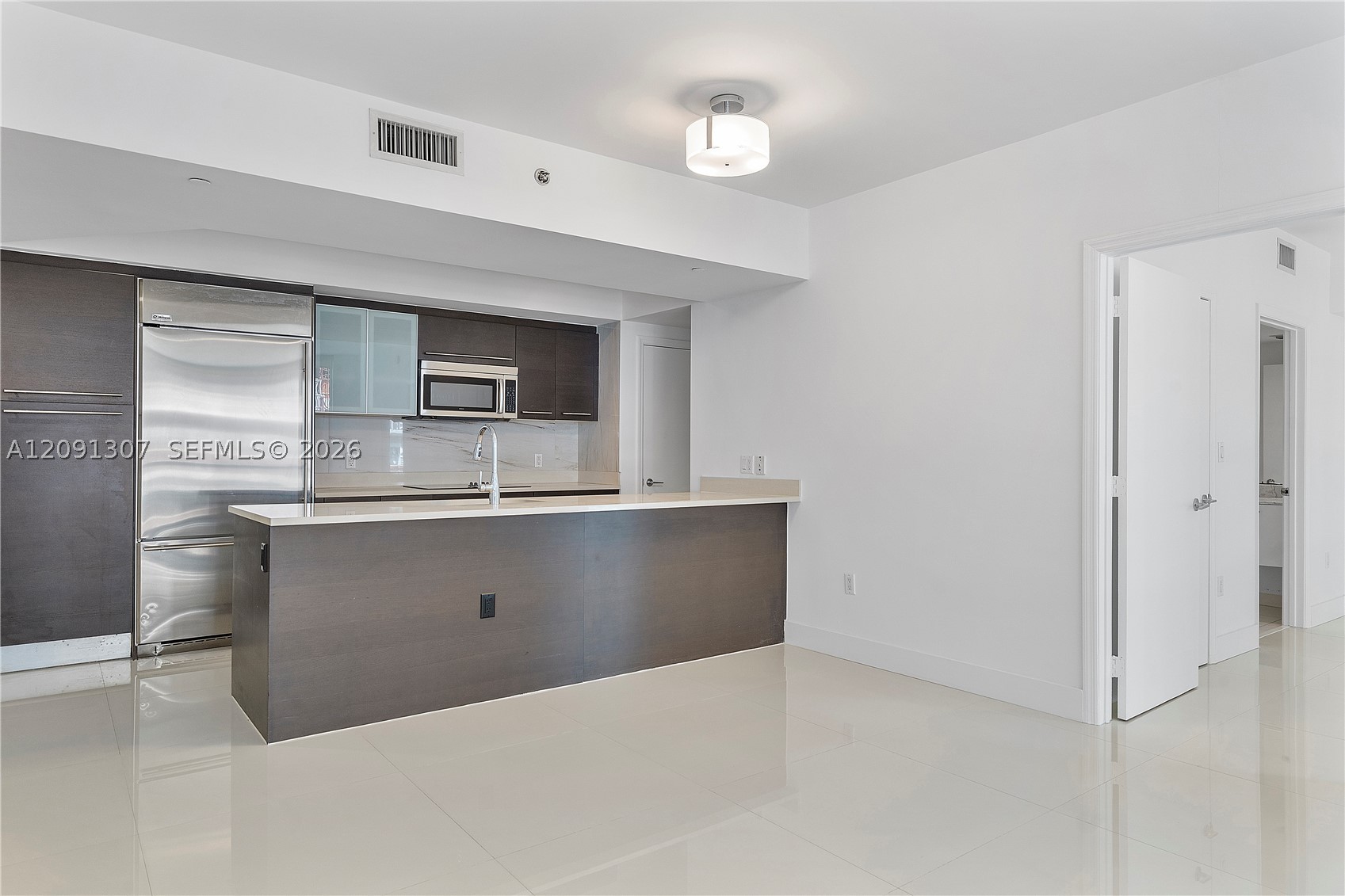 55 SE 6th St #3605, Miami FL 33131