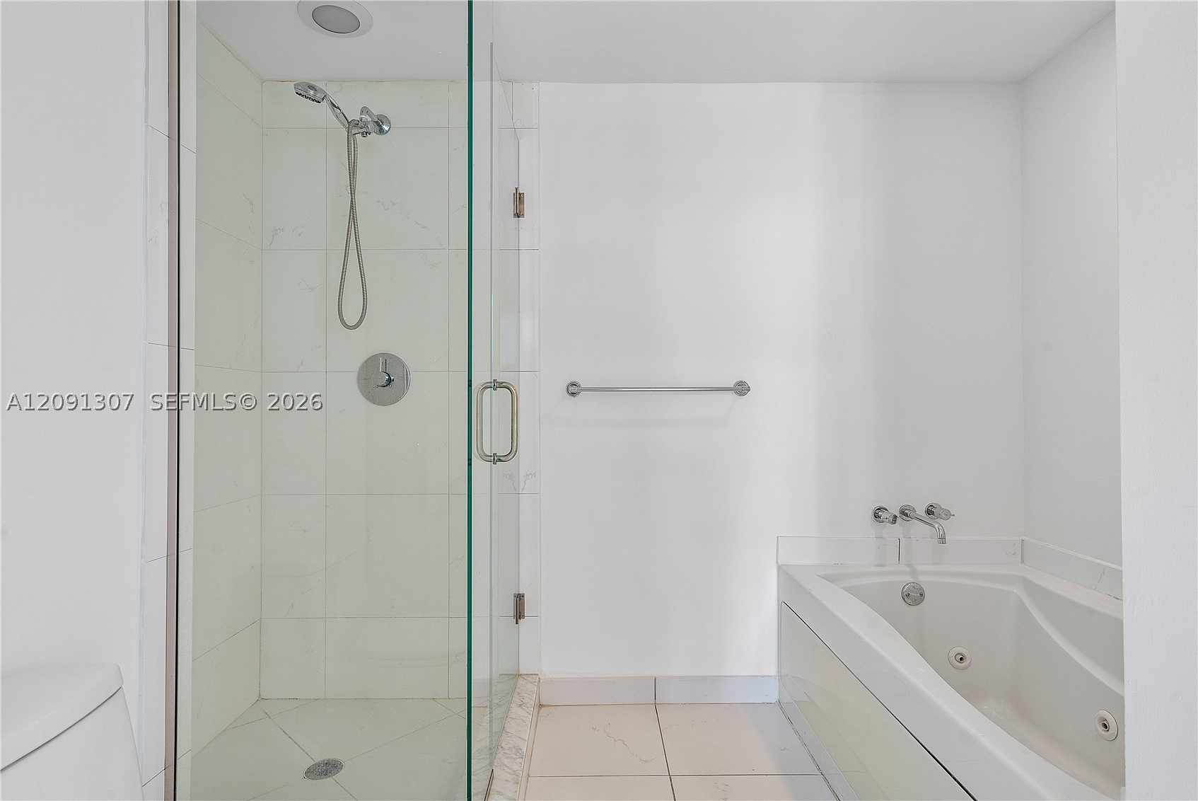 55 SE 6th St #3605, Miami FL 33131