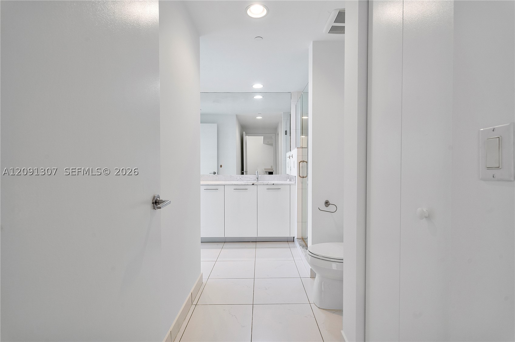 55 SE 6th St #3605, Miami FL 33131