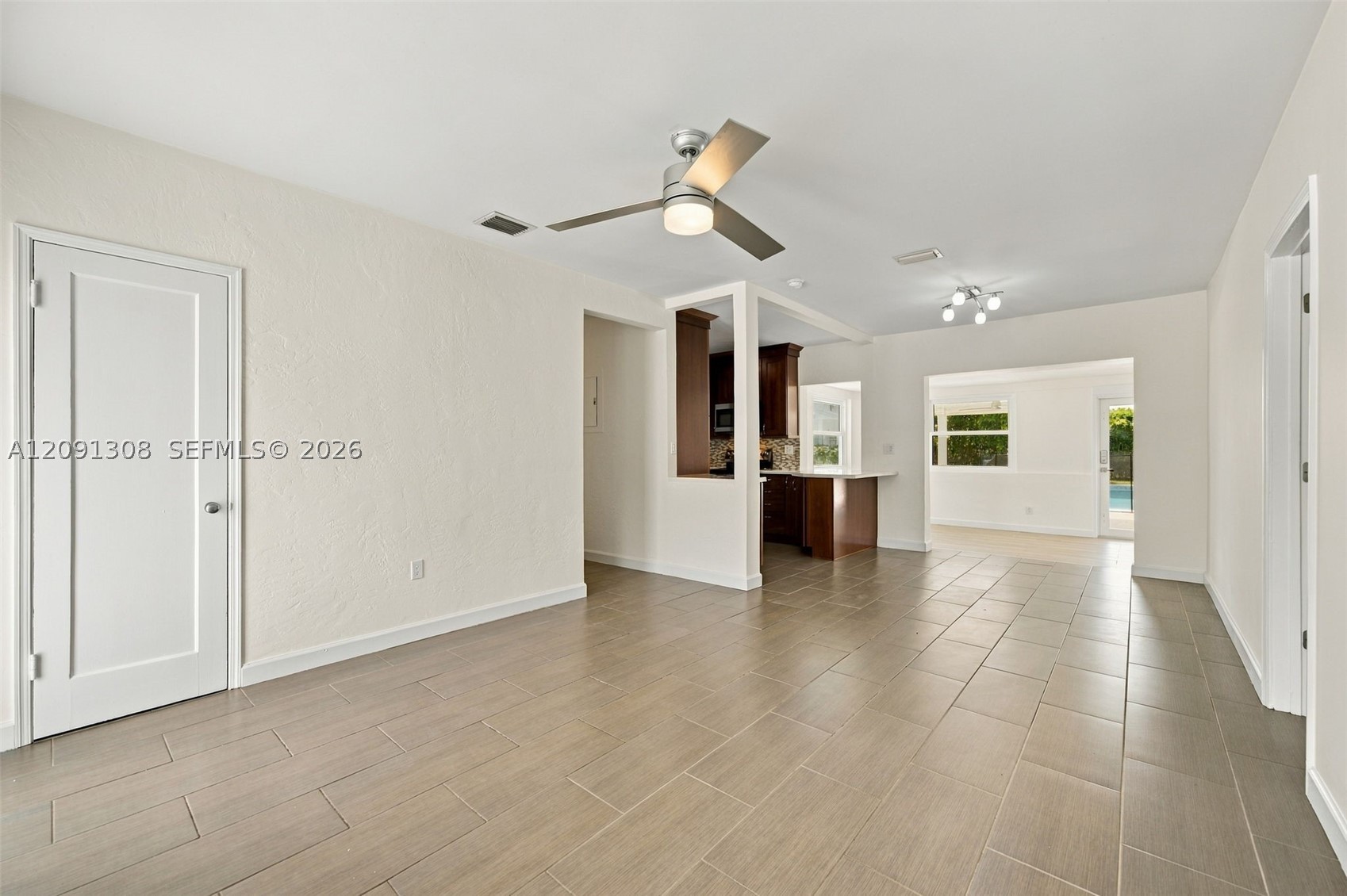 7120 SW 58th St, Miami FL 33143