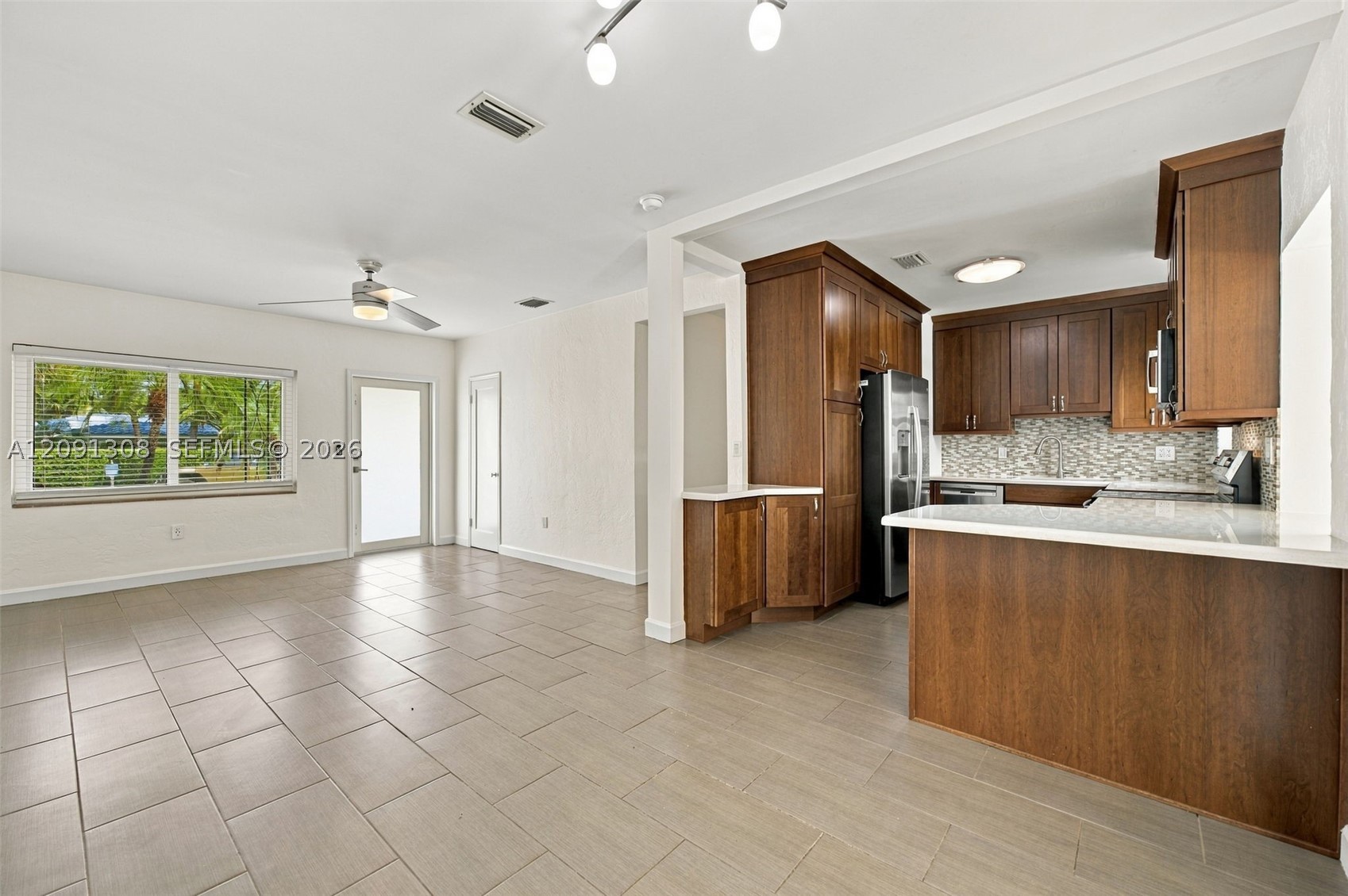 7120 SW 58th St, Miami FL 33143