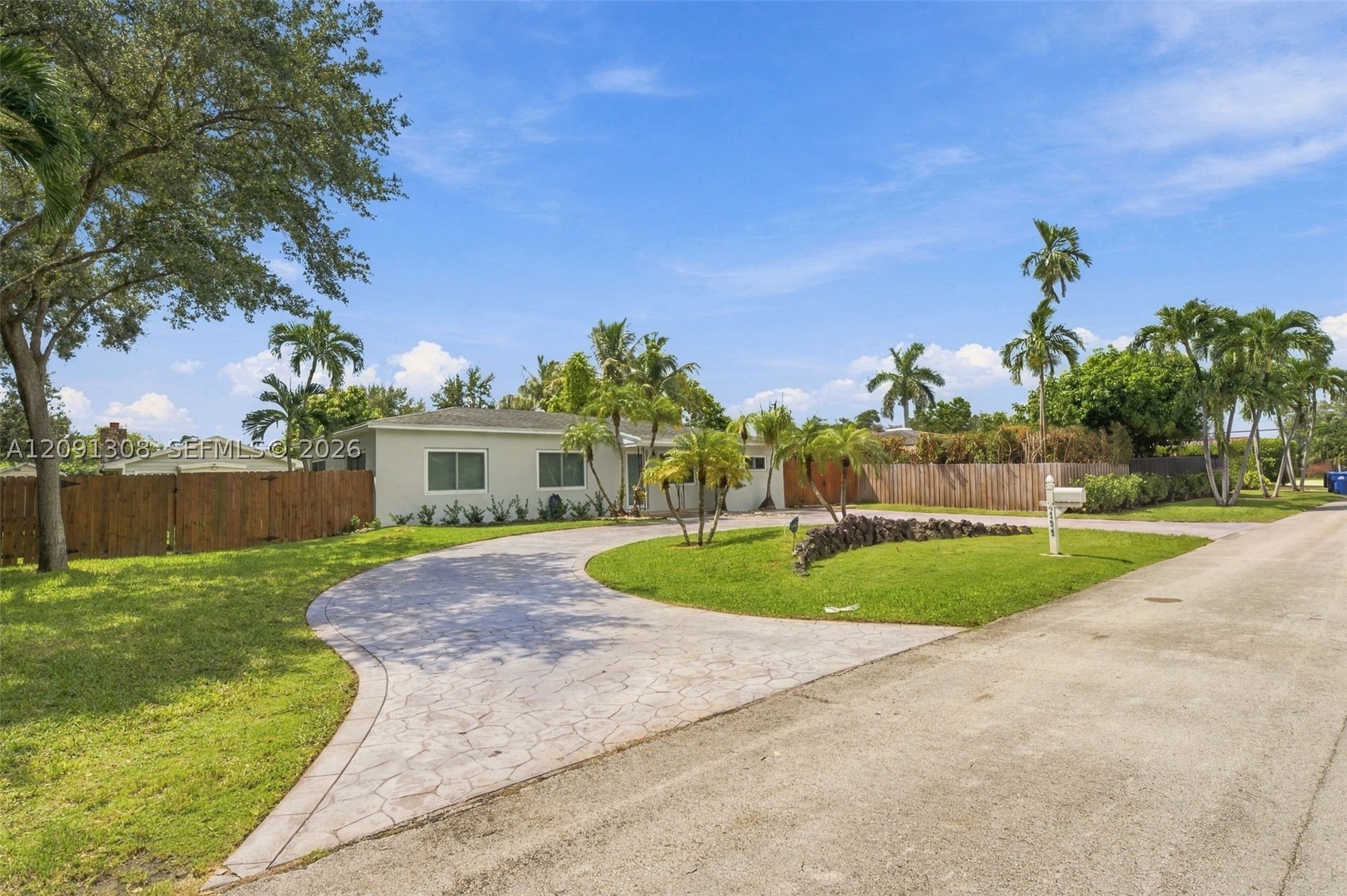 7120 SW 58th St, Miami FL 33143