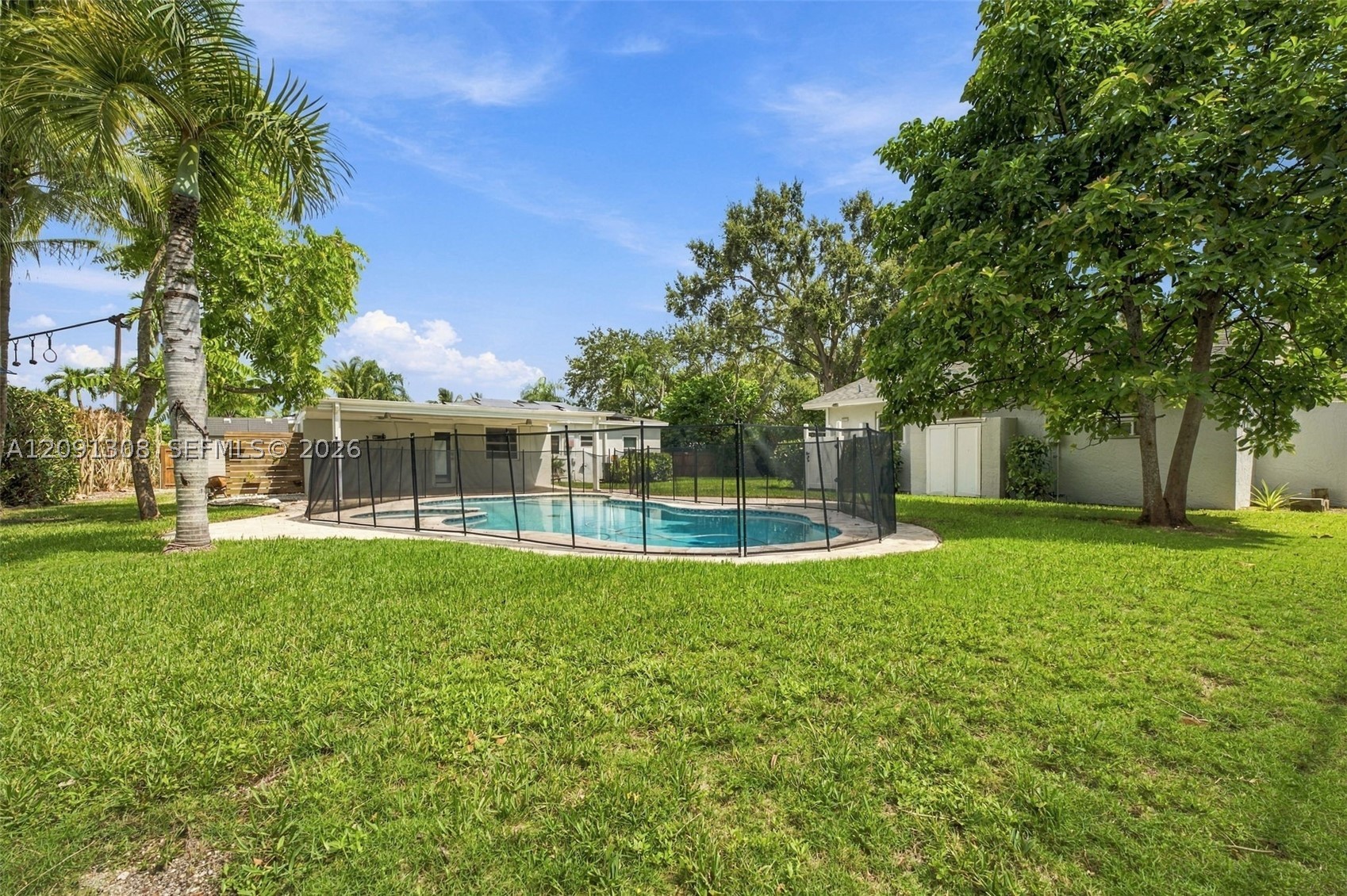 7120 SW 58th St, Miami FL 33143