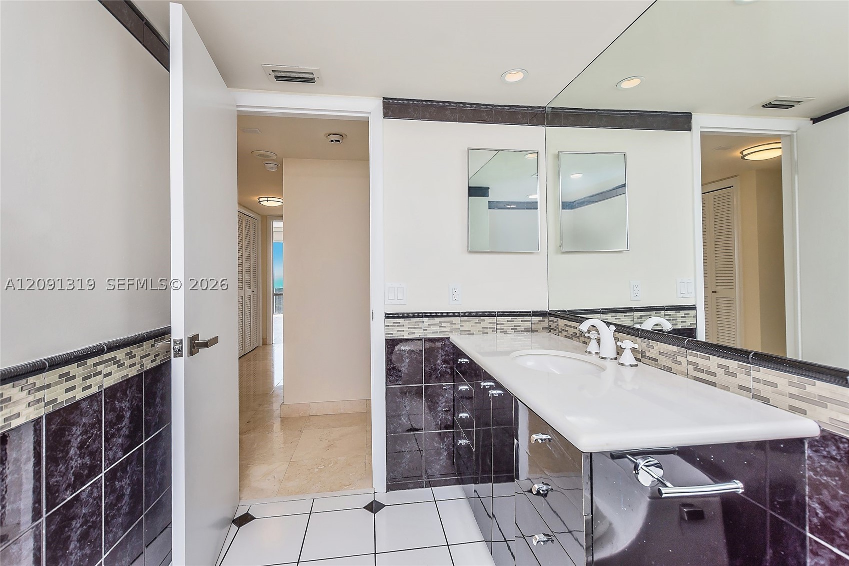 881 Ocean Dr #22A, Key Biscayne FL 33149